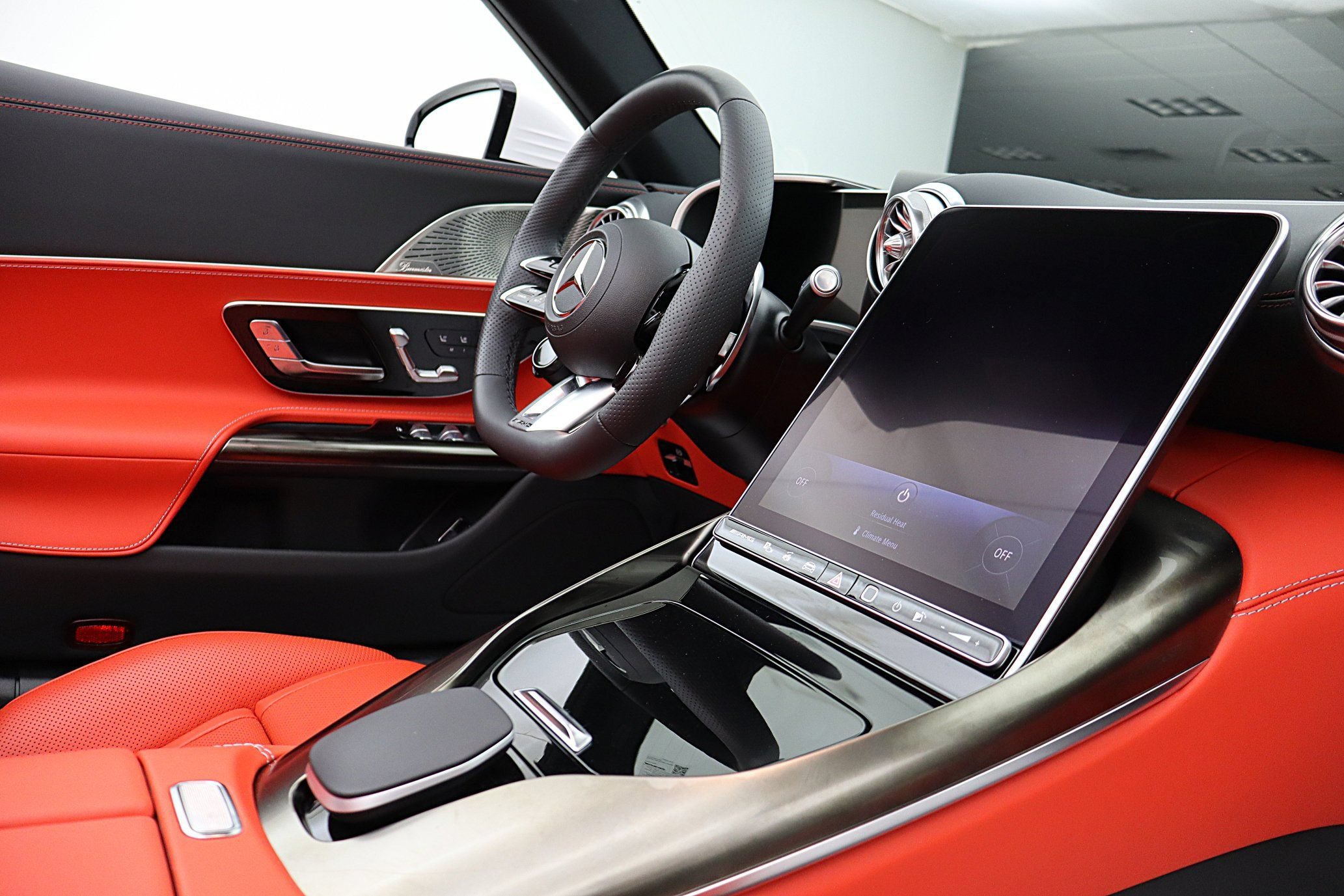 Used 2023 Mercedes-Benz SL 43 AMG image 25