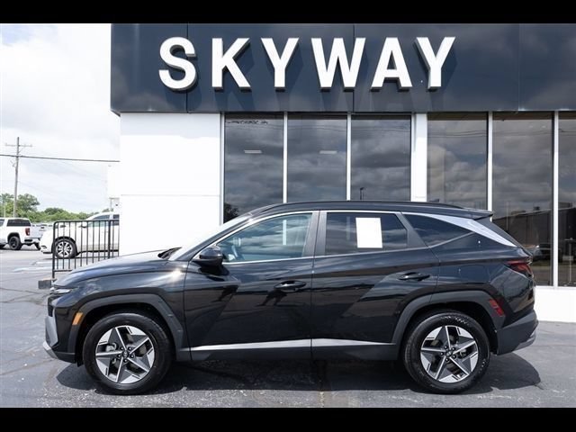 Used 2025 Hyundai Tucson SEL AWD/4WD image 2