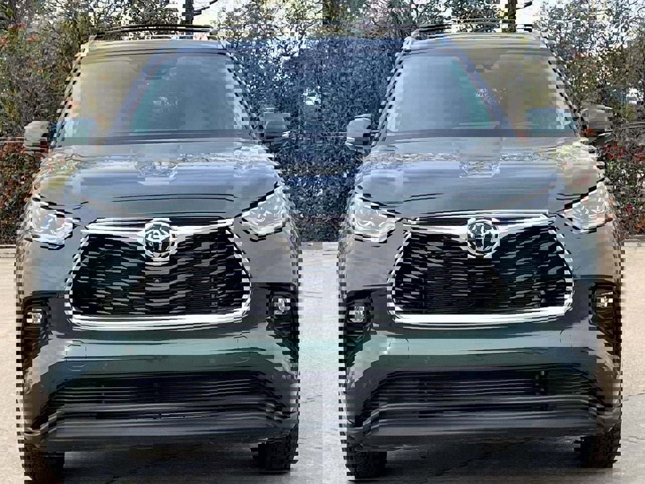 Used 2024 Toyota Highlander Limited image 7