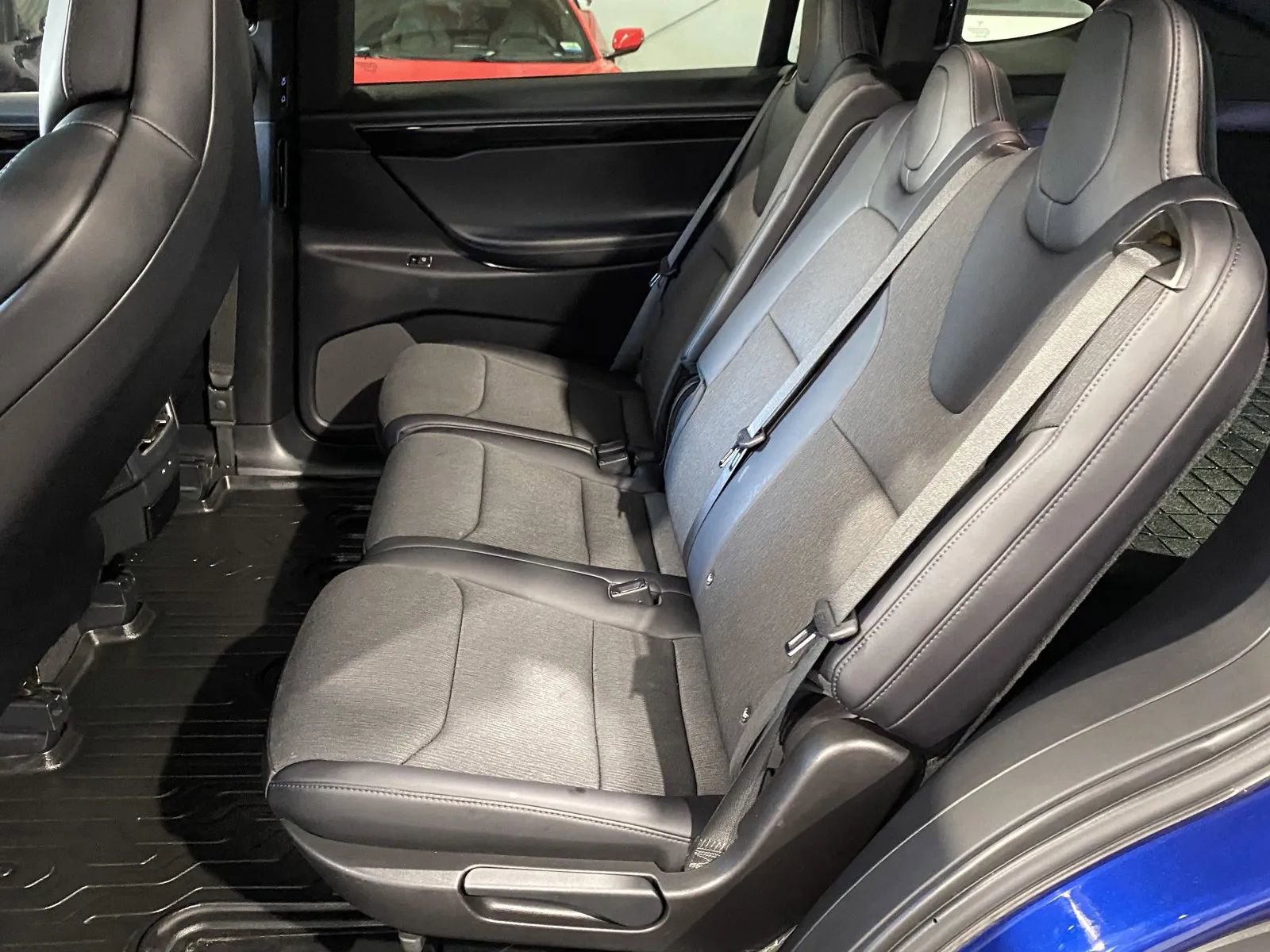 Used 2018 Tesla Model X 75D image 9