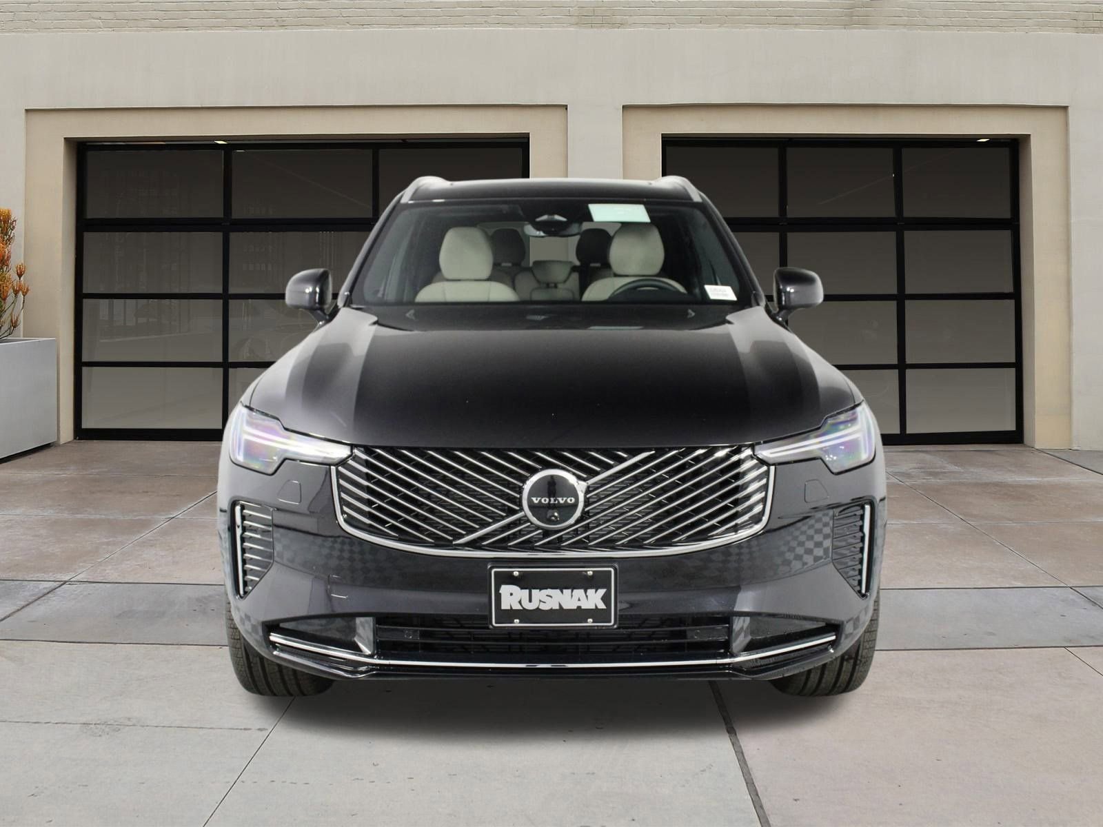 New 2026 Volvo XC90 B5 Plus image 2