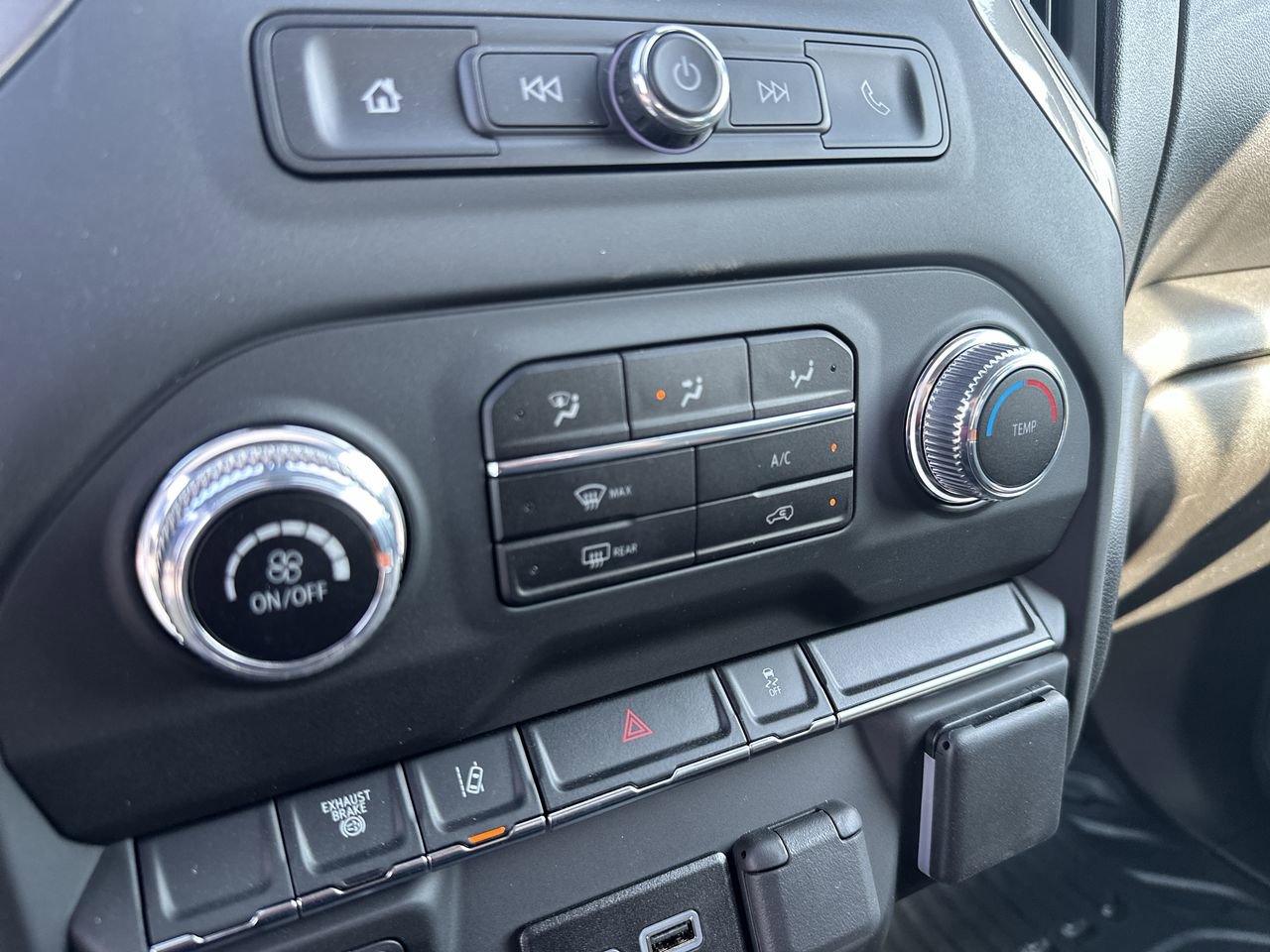 New 2025 GMC Sierra 3500 Pro w/ Convenience Package image 18