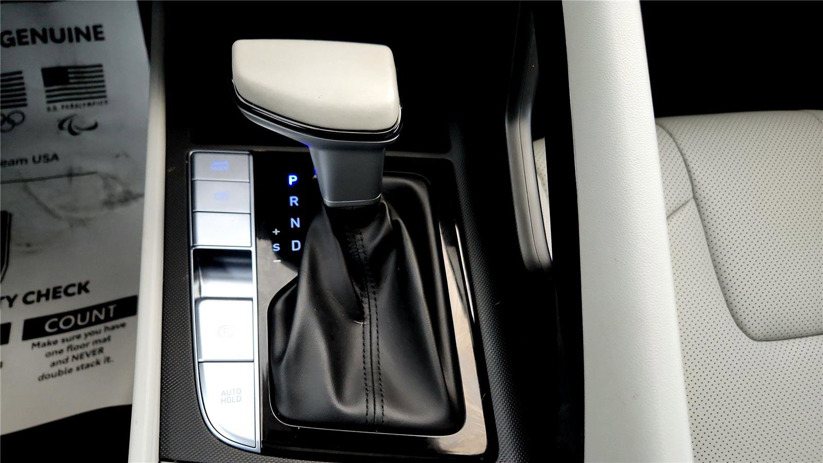 Used 2023 Hyundai Elantra Limited image 40