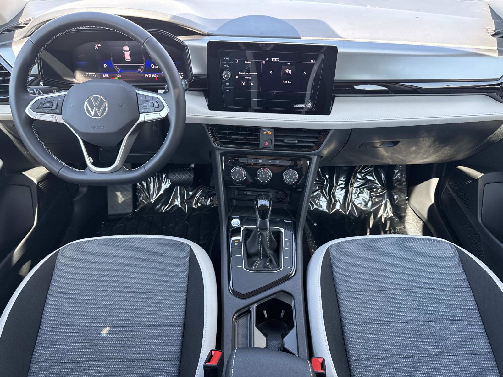 New 2026 Volkswagen Taos S image 9