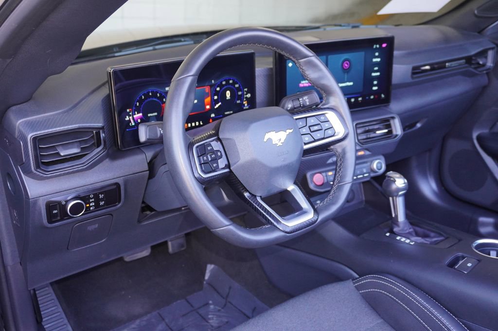 Used 2025 Ford Mustang EcoBoost image 19