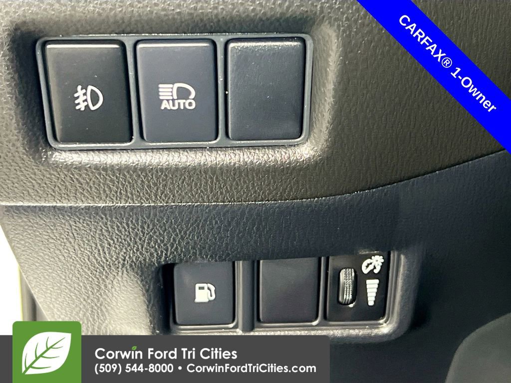 Used 2018 Toyota C-HR XLE image 19