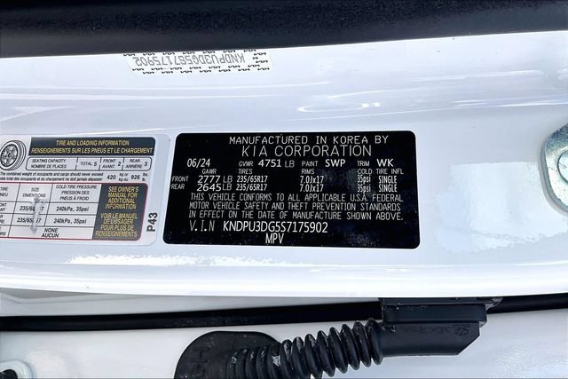 Used 2025 Kia Sportage LX FWD image 19
