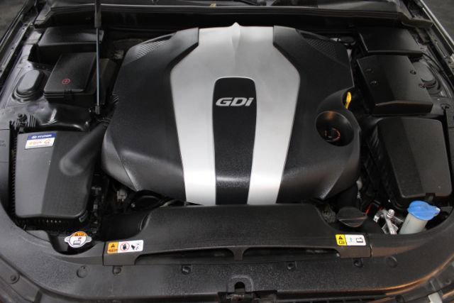 Used 2014 Hyundai Genesis 3.8 w/ Technology Package 03 RWD image 22