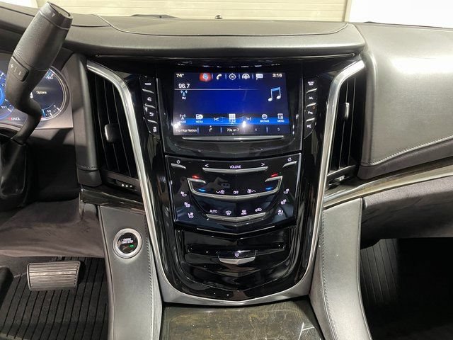 Used 2017 Cadillac Escalade ESV Platinum AWD/4WD image 16
