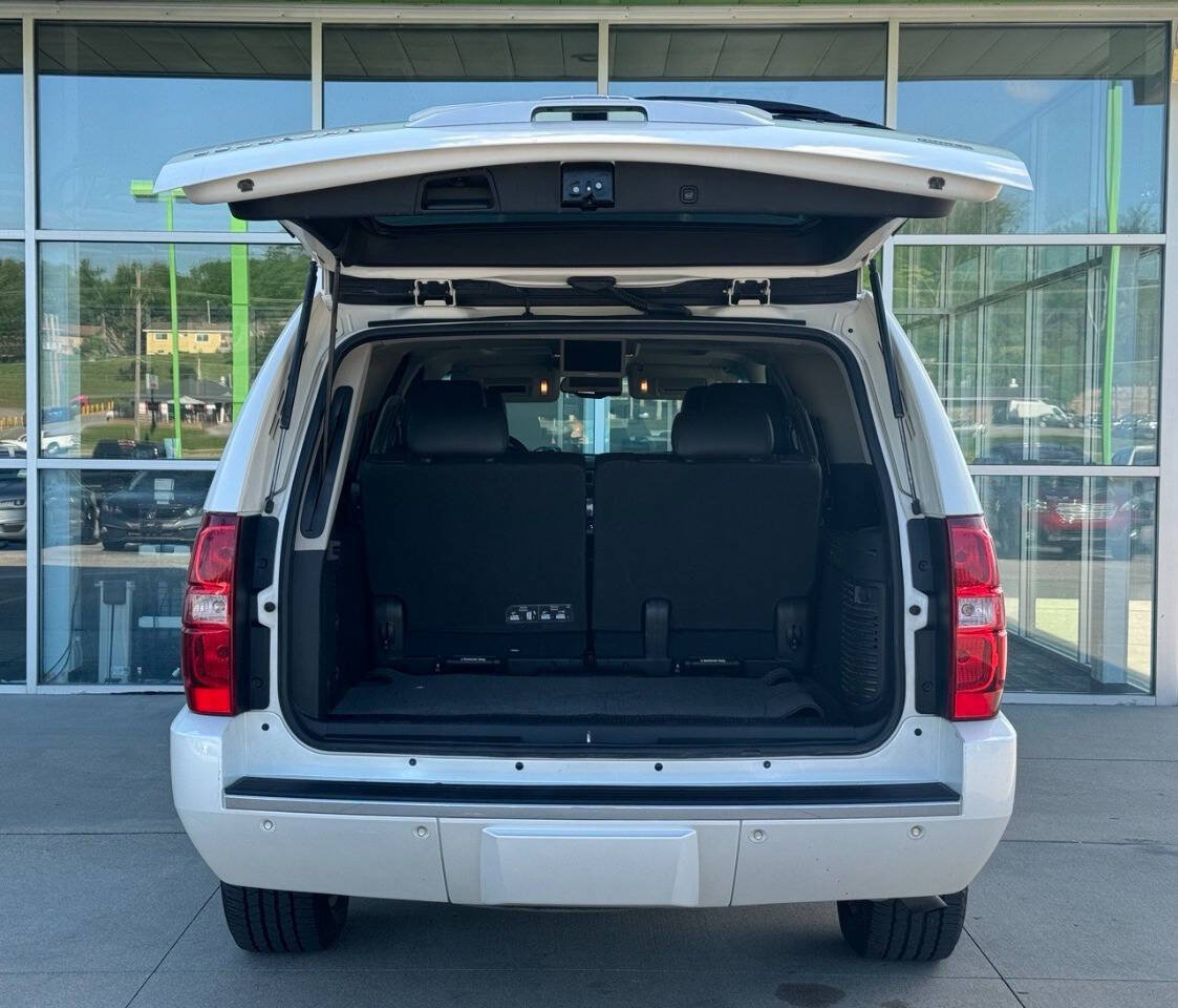 Used 2013 Chevrolet Suburban LTZ AWD/4WD image 9