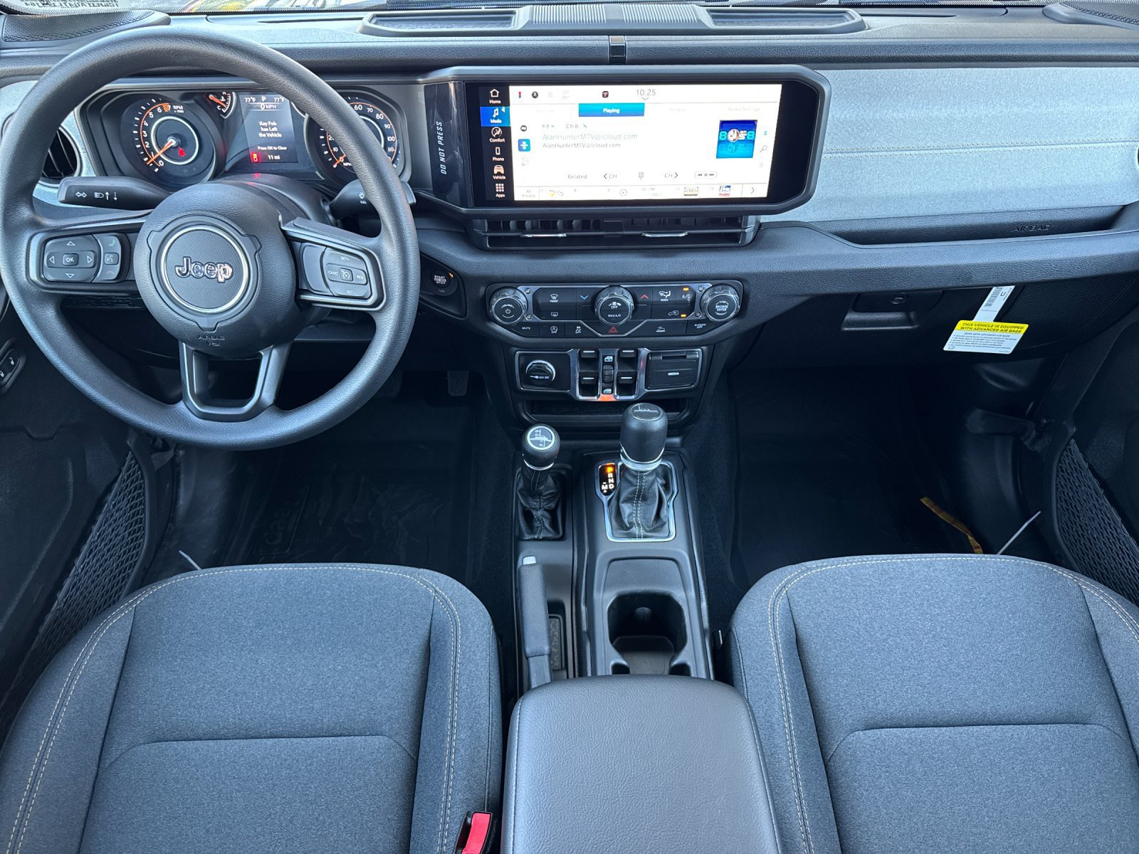 New 2026 Jeep Gladiator Sport AWD/4WD image 13