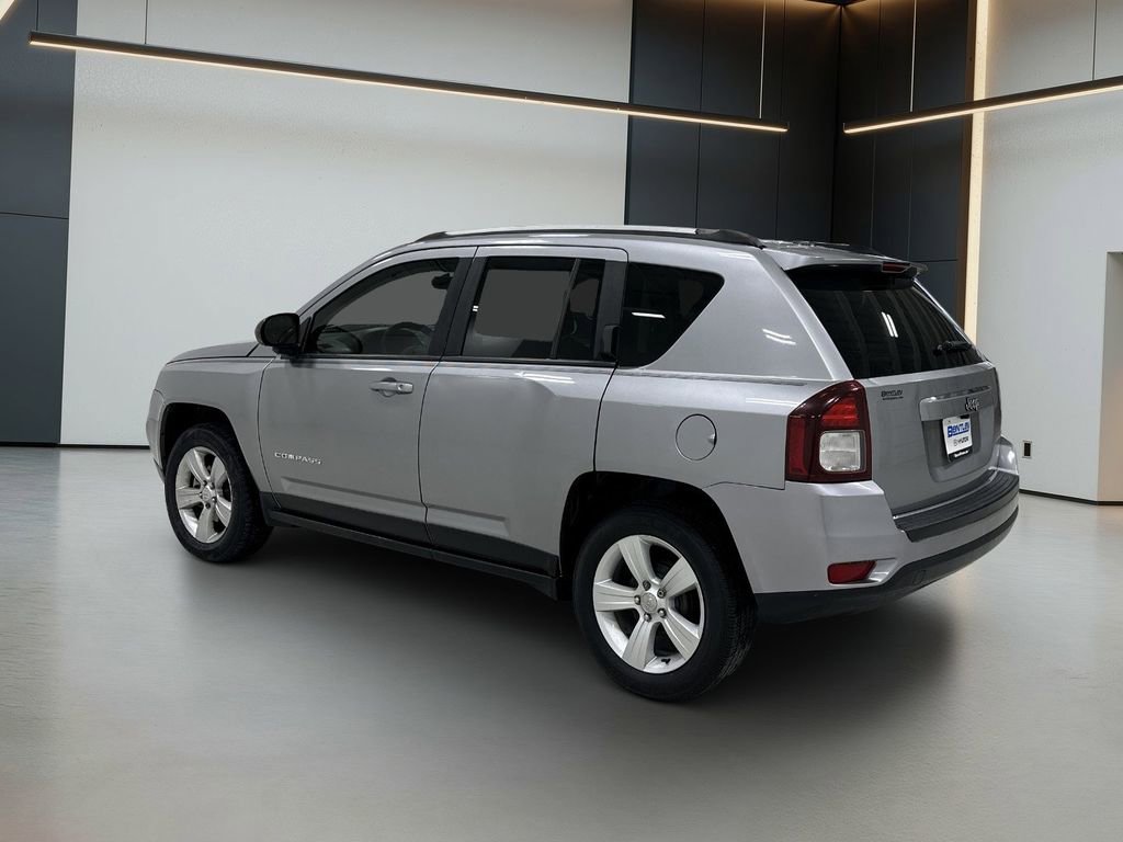 Used 2016 Jeep Compass Sport w/ Power Value Group FWD image 3