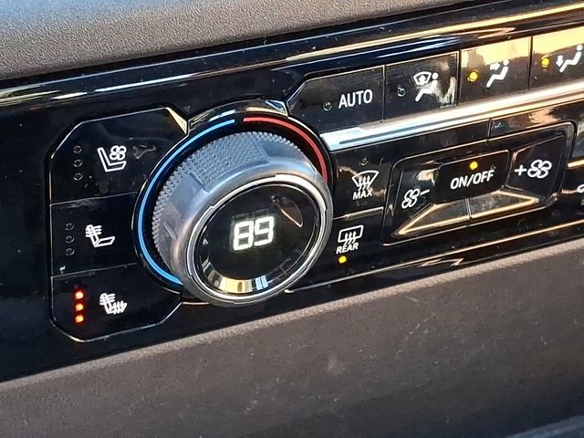 Used 2024 Chevrolet Silverado 1500 High Country w/ High Country Premium Package image 21