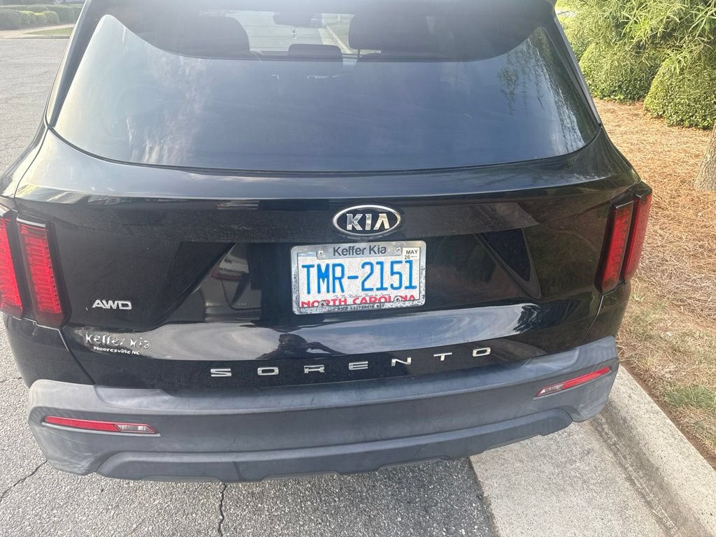 Used 2021 Kia Sorento LX AWD/4WD image 7