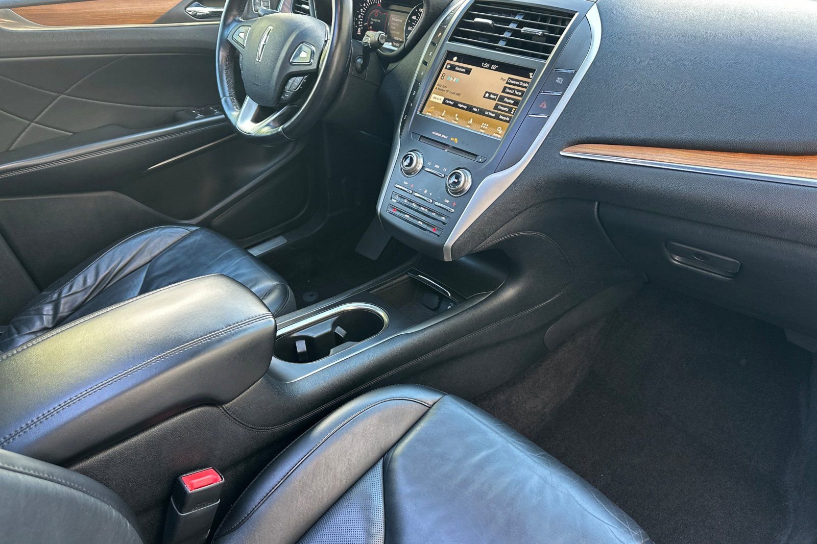 Used 2017 Lincoln MKC Select w/ Select Plus Package image 16