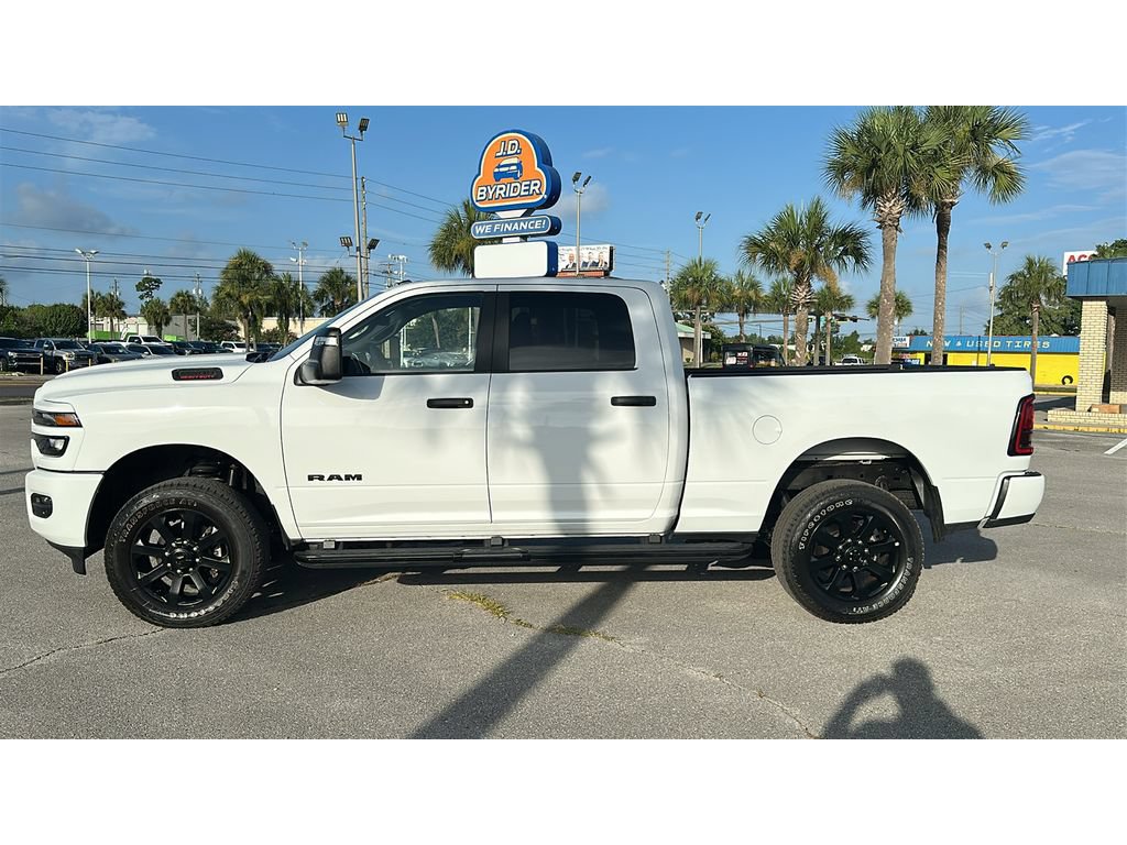 Used 2025 RAM 2500 Big Horn AWD/4WD image 3