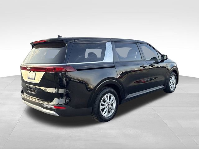 Used 2023 Kia Carnival LX image 7