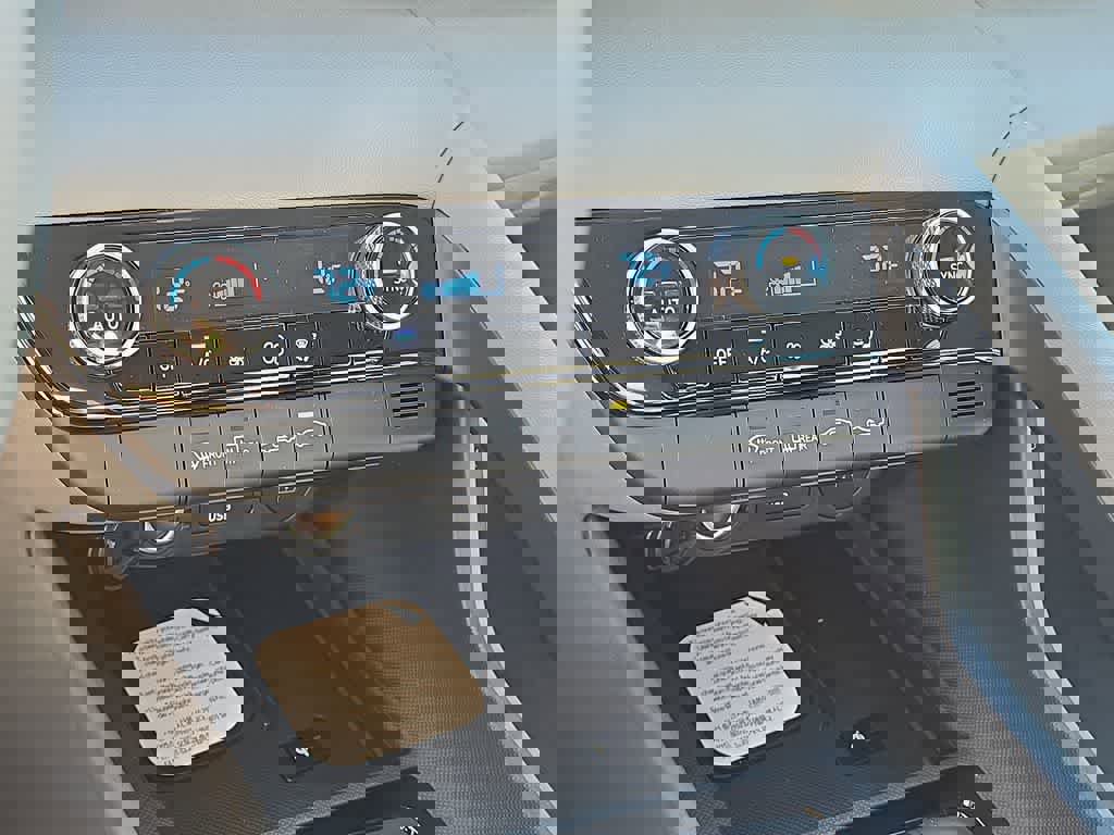 New 2026 Hyundai Elantra Sport FWD image 29