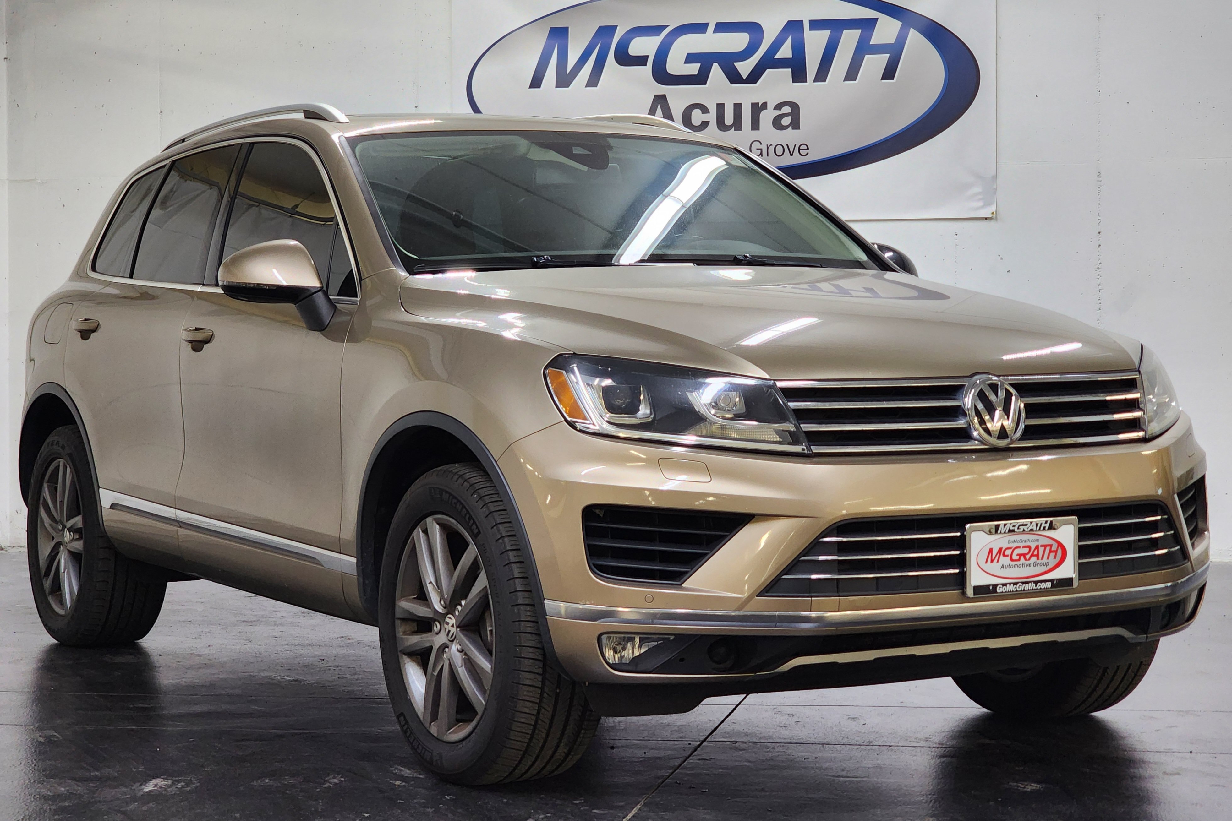 Used 2016 Volkswagen Touareg VR6 AWD/4WD image 3