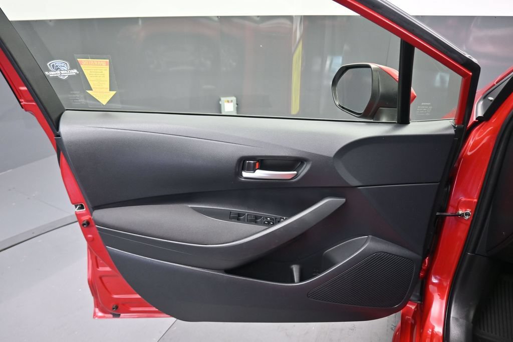 Used 2021 Toyota Corolla LE FWD image 9