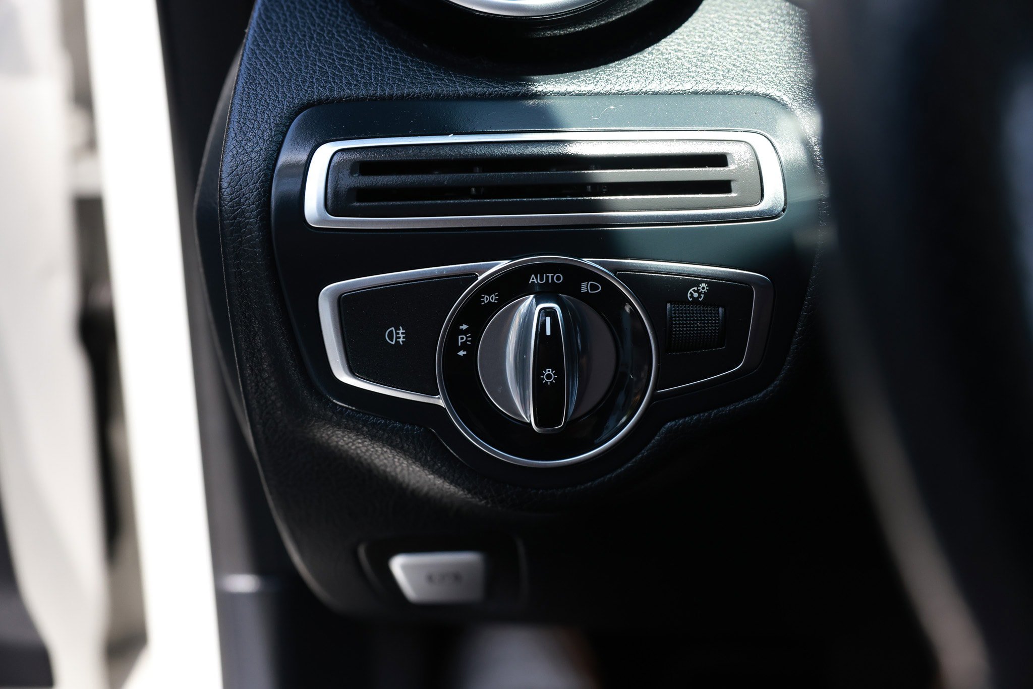 Used 2016 Mercedes-Benz C 300 4MATIC Sedan image 48