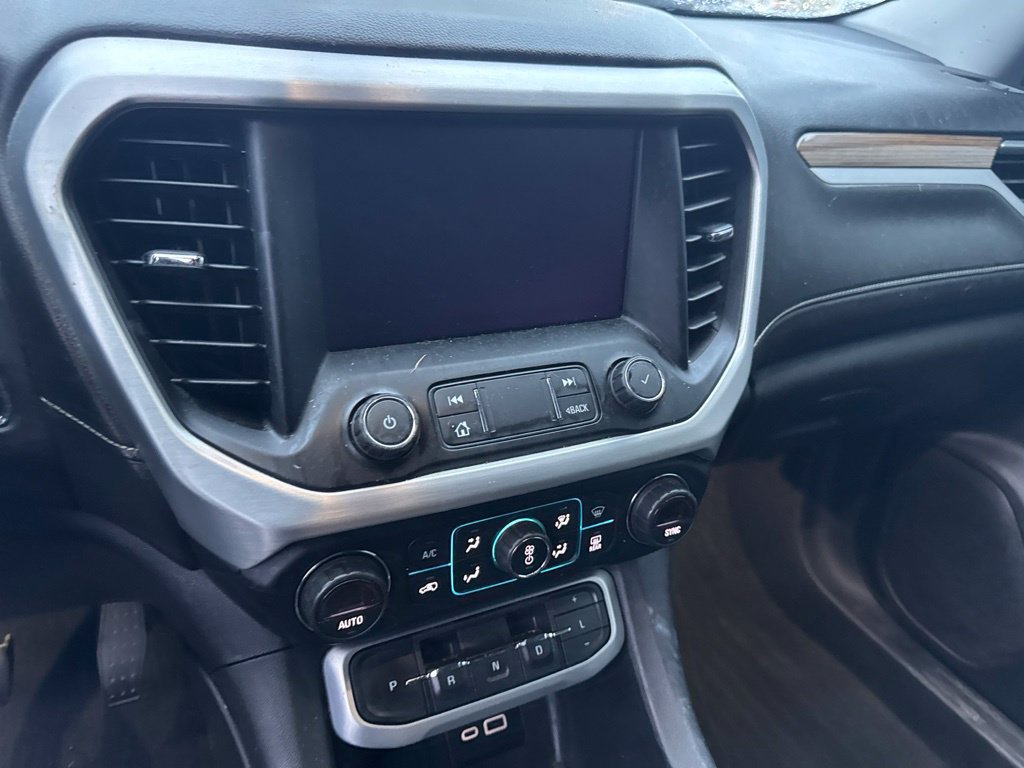 Used 2020 GMC Acadia SLE w/ Driver Convenience Package FWD image 8
