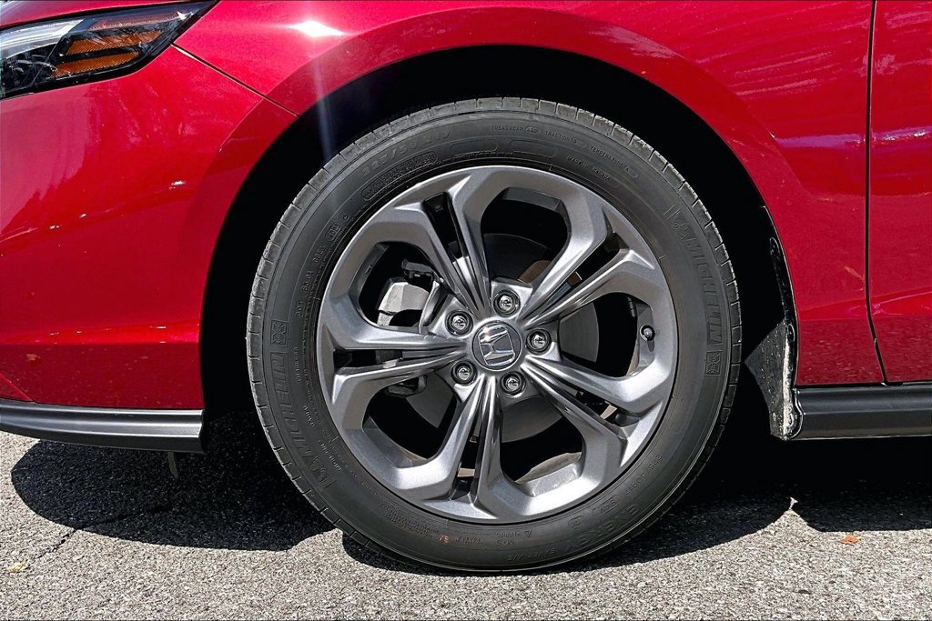 Used 2024 Honda Accord EX image 11