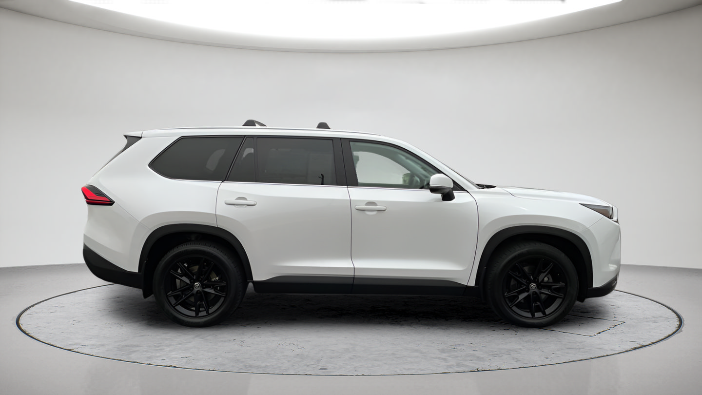 Certified 2024 Toyota Grand Highlander AWD image 2