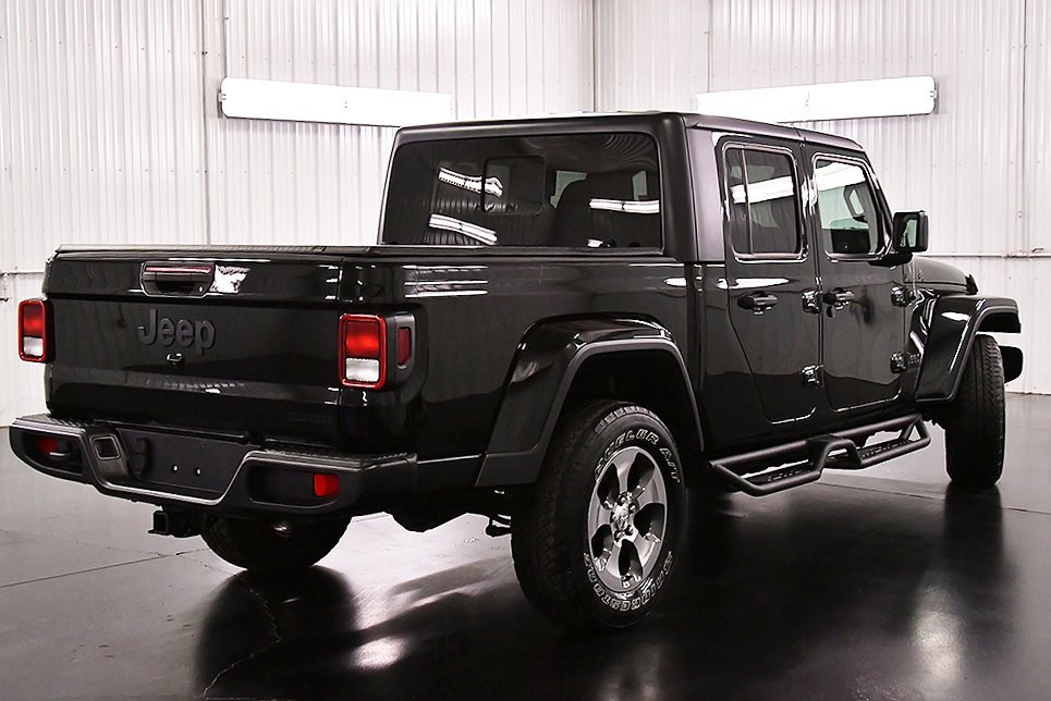 Used 2021 Jeep Gladiator Sport image 7