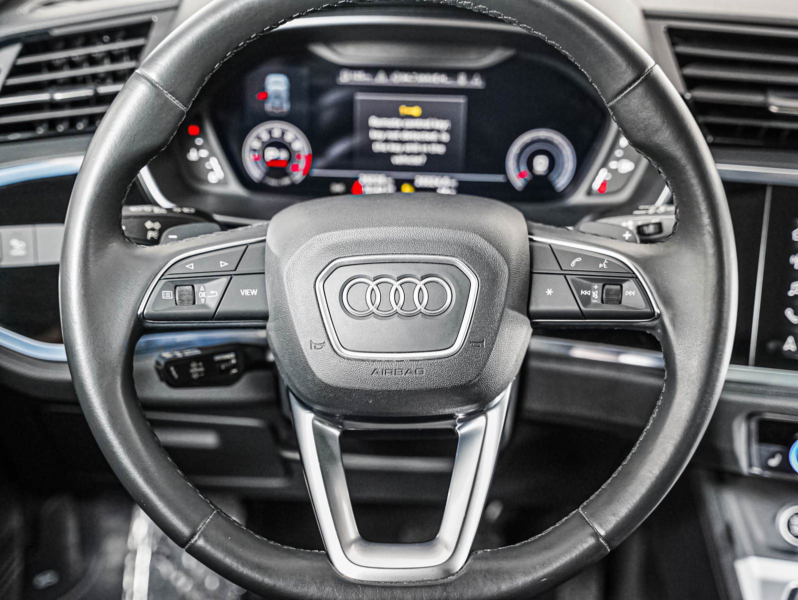 Used 2023 Audi Q3 2.0T Premium Plus w/ Premium Plus Package AWD/4WD image 12
