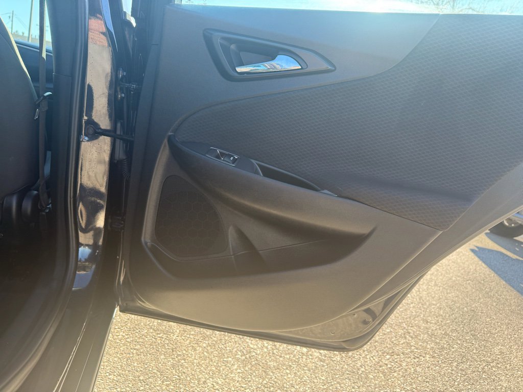 Used 2022 Chevrolet Malibu LT image 17