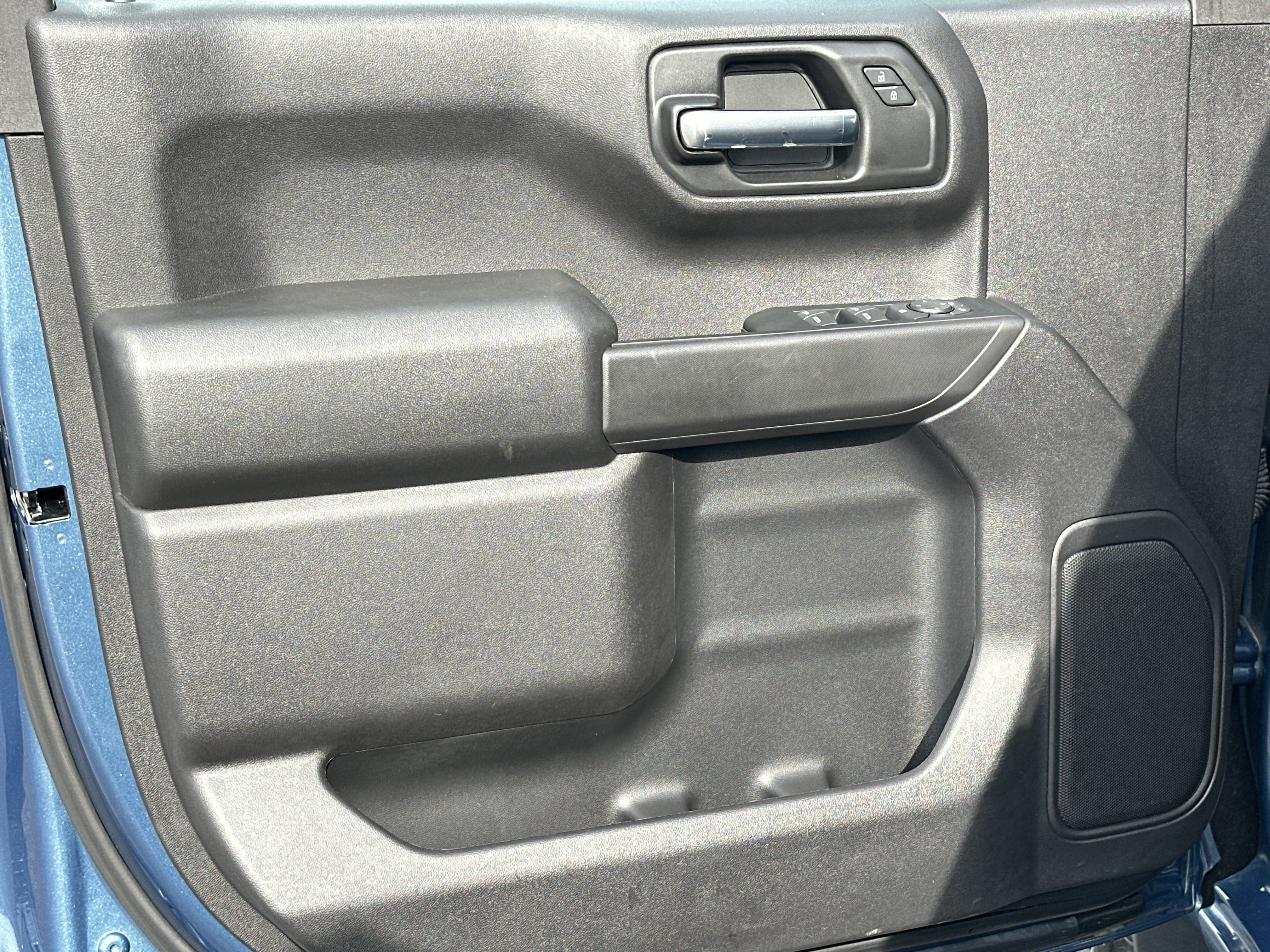 Certified 2024 Chevrolet Silverado 1500 Custom Trail Boss w/ Turbomax Blackout Package AWD/4WD image 10