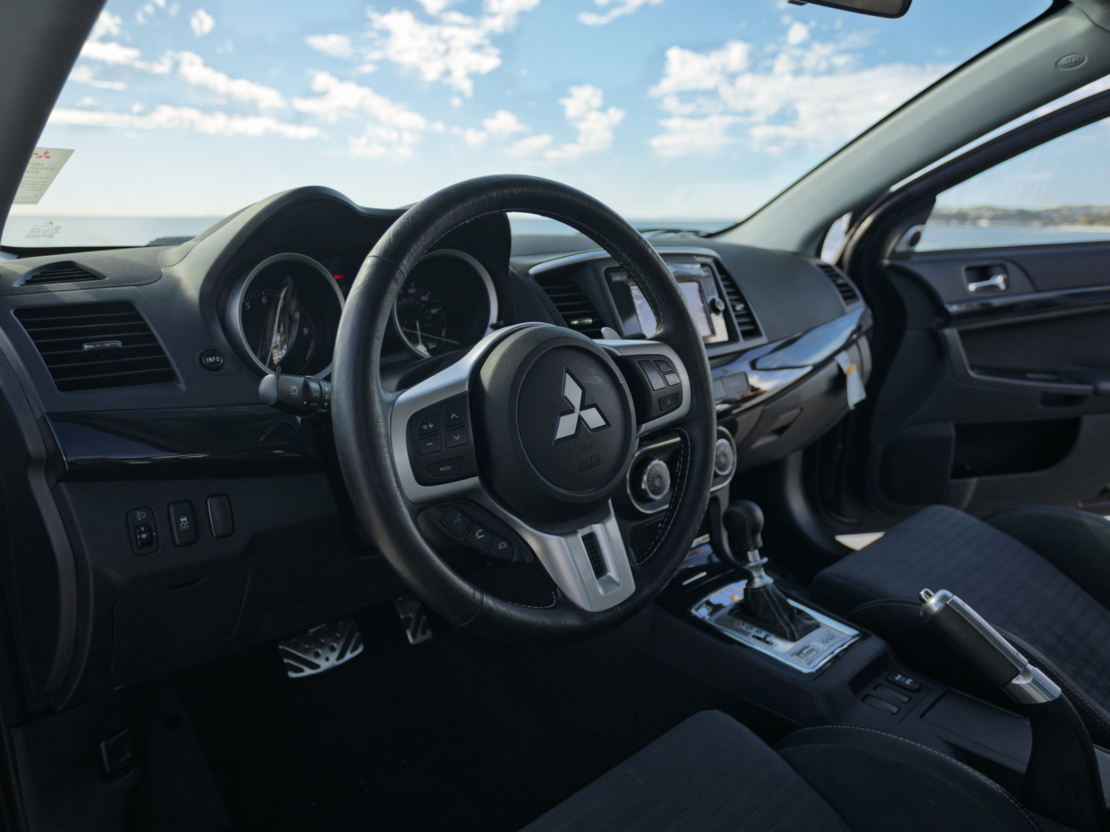 Used 2014 Mitsubishi Lancer Evolution MR image 9