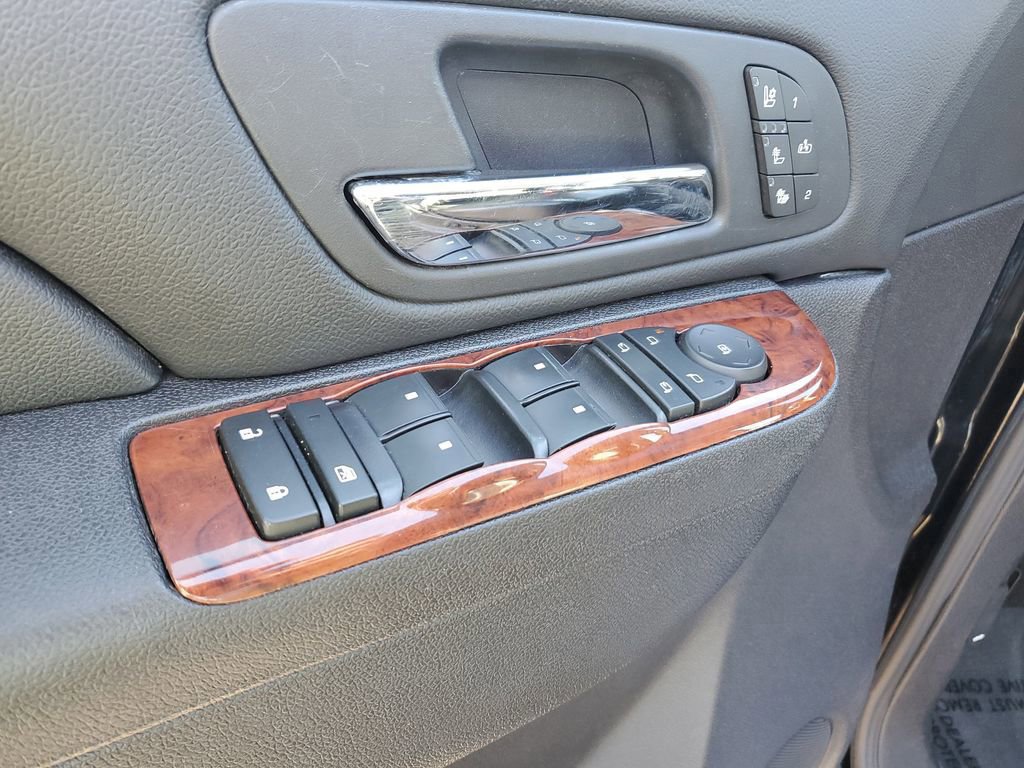 Used 2011 Chevrolet Tahoe LTZ image 14