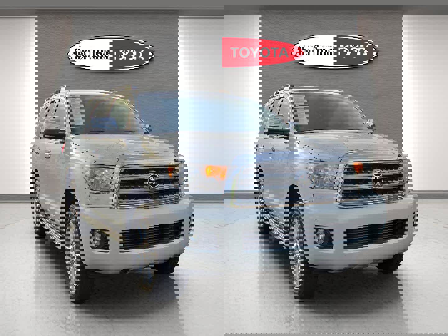 Used 2017 Toyota Sequoia Platinum AWD/4WD image 2