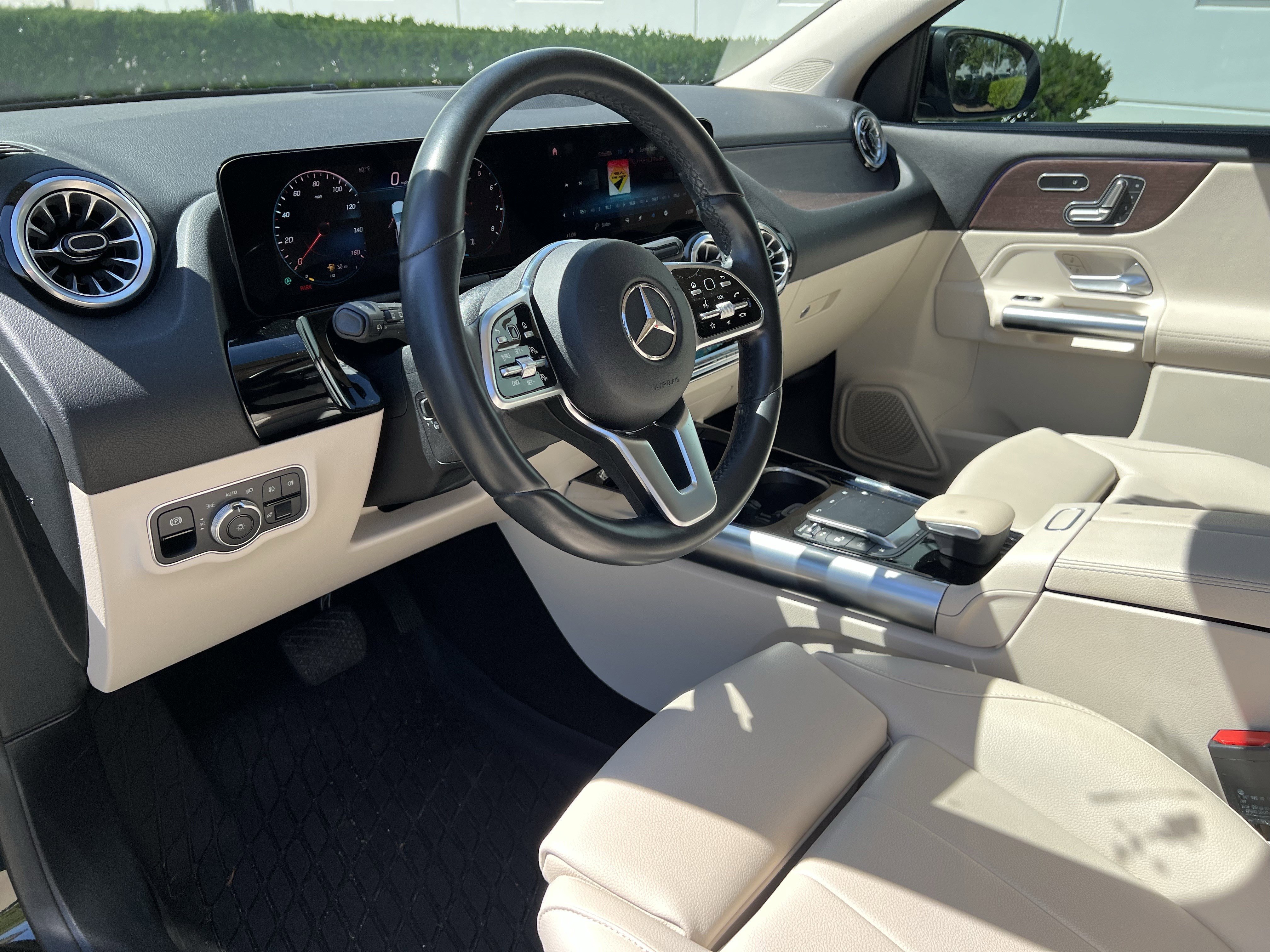 Used 2023 Mercedes-Benz GLA 250 4MATIC image 17