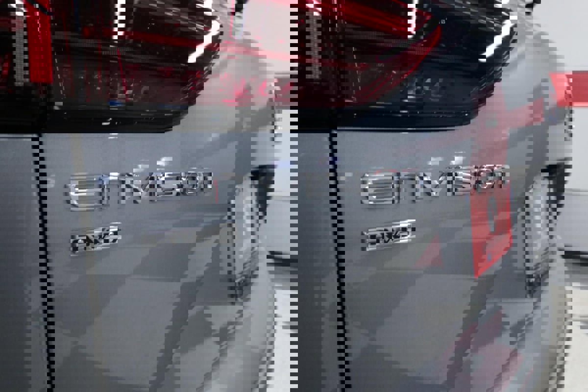 Used 2025 Buick Envision Sport Touring image 27