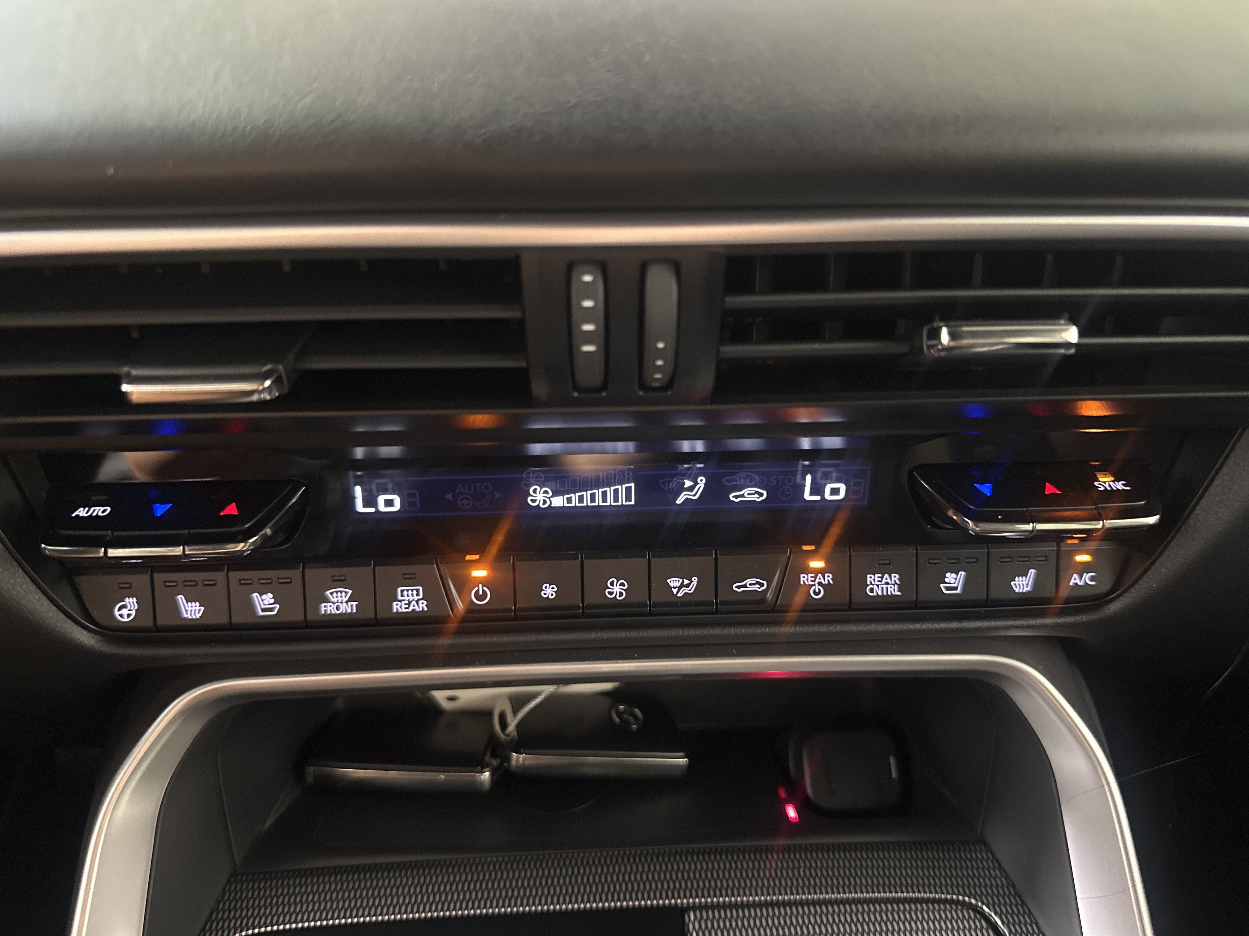 Used 2025 MAZDA CX-70 3.3 Turbo S w/ Premium Package image 17