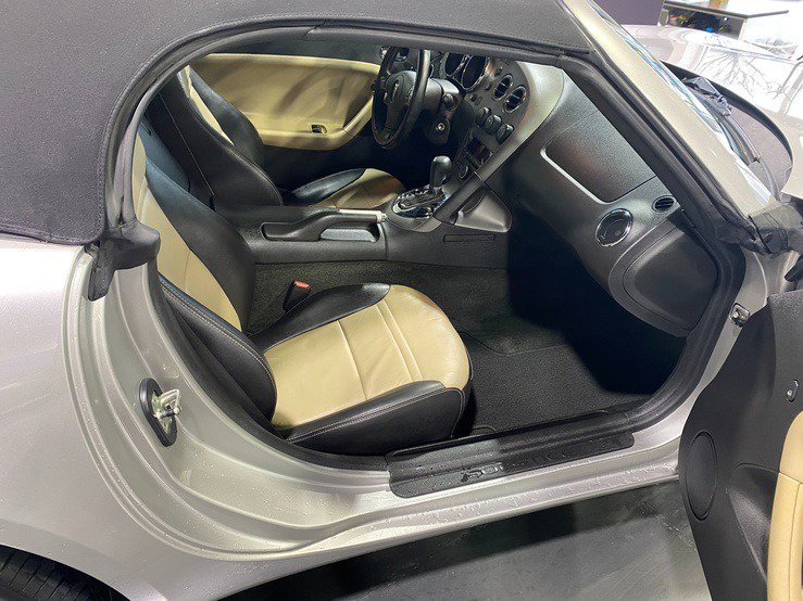 Used 2008 Pontiac Solstice Convertible w/ Premium Package image 13