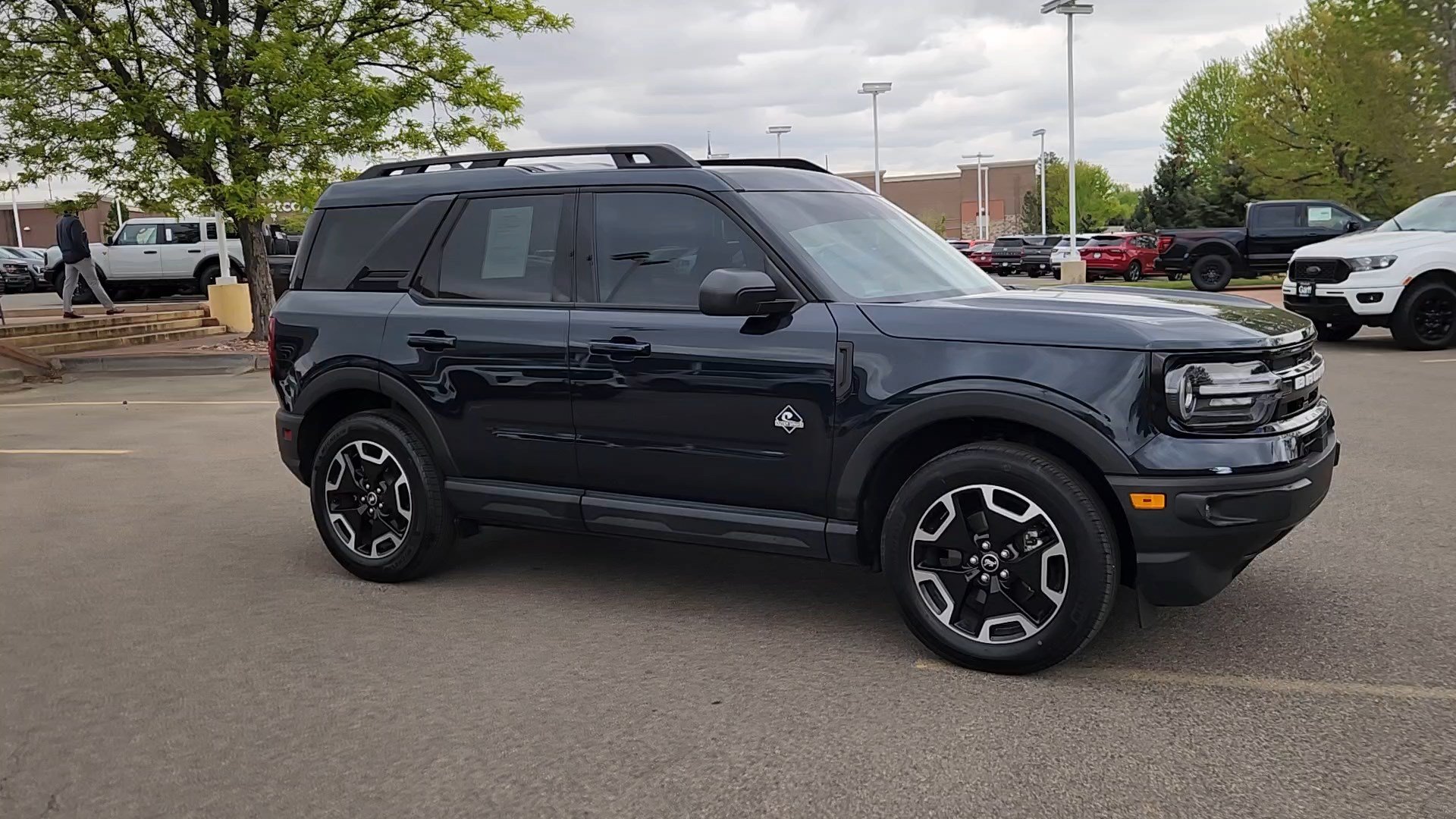 Used 2023 Ford Bronco Sport Outer Banks w/ Tech Package AWD/4WD image 9