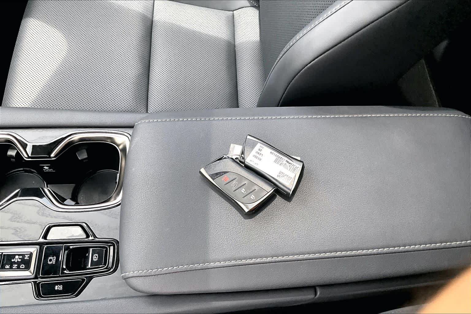 Used 2025 Lexus RX 350 Premium w/ Accessory Package (Z1) FWD image 15