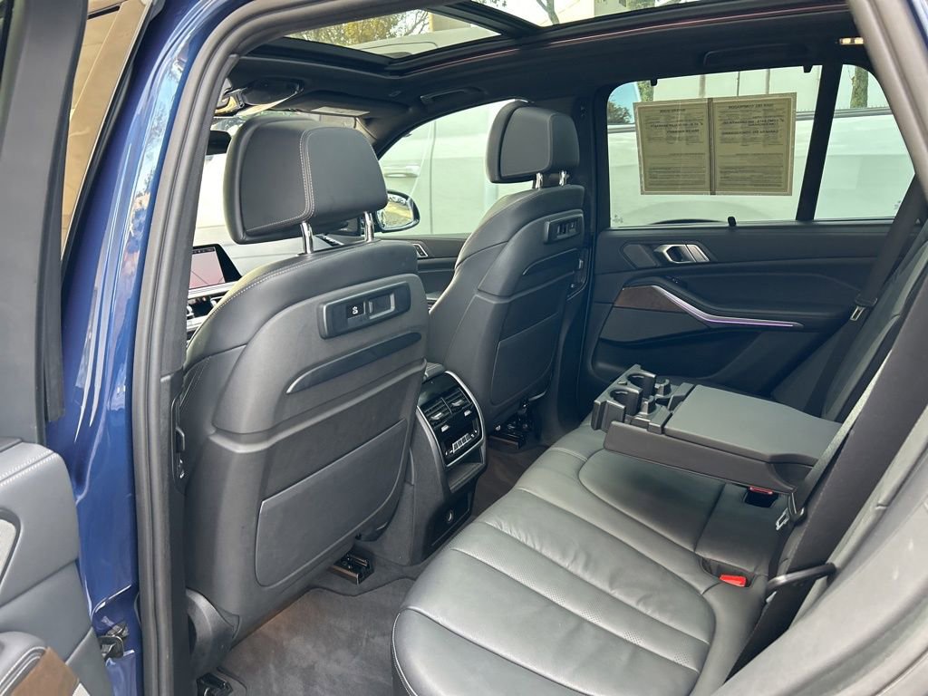 Used 2020 BMW X5 M50i image 44