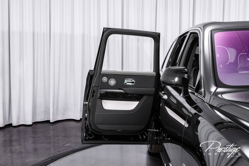 Used 2025 Rolls-Royce Cullinan image 51