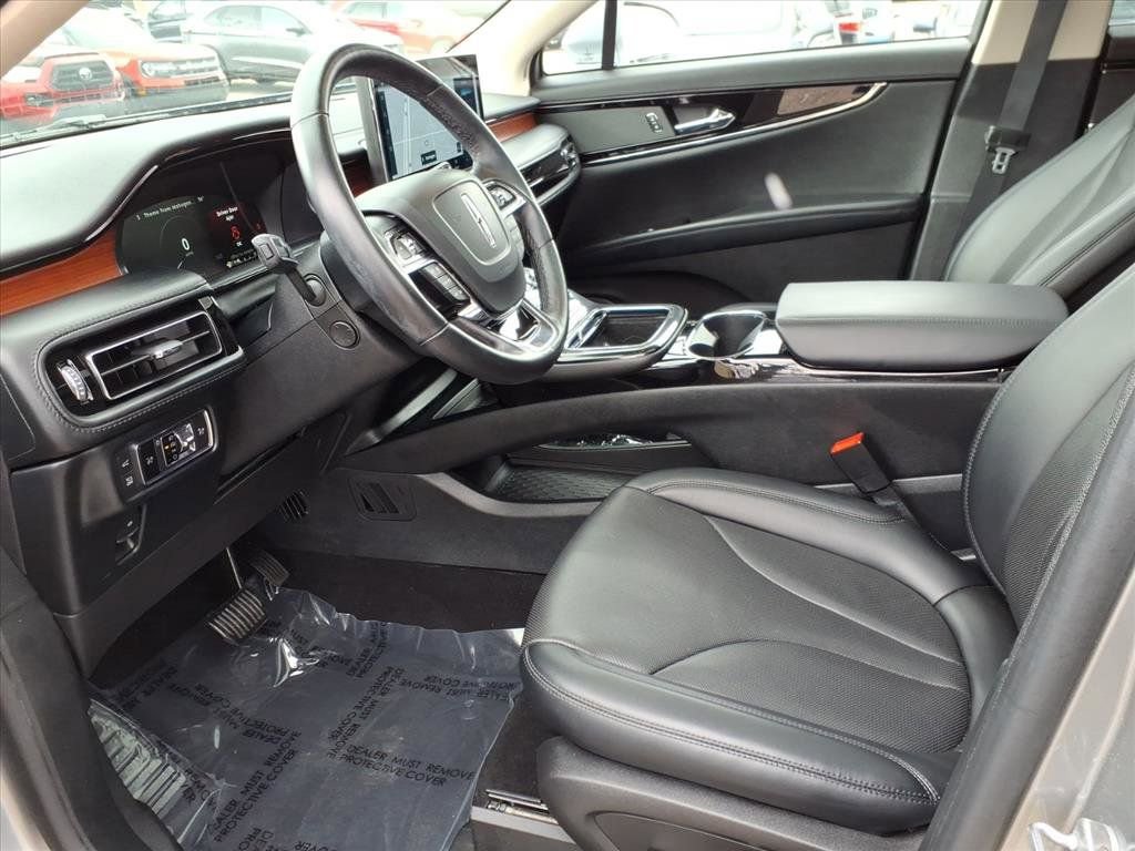 Used 2022 Lincoln Nautilus Reserve image 10