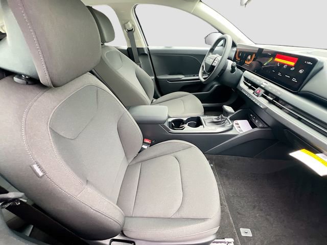 New 2026 Kia K4 FWD image 24