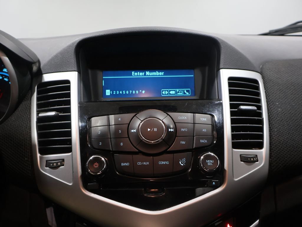 Used 2015 Chevrolet Cruze LT image 25