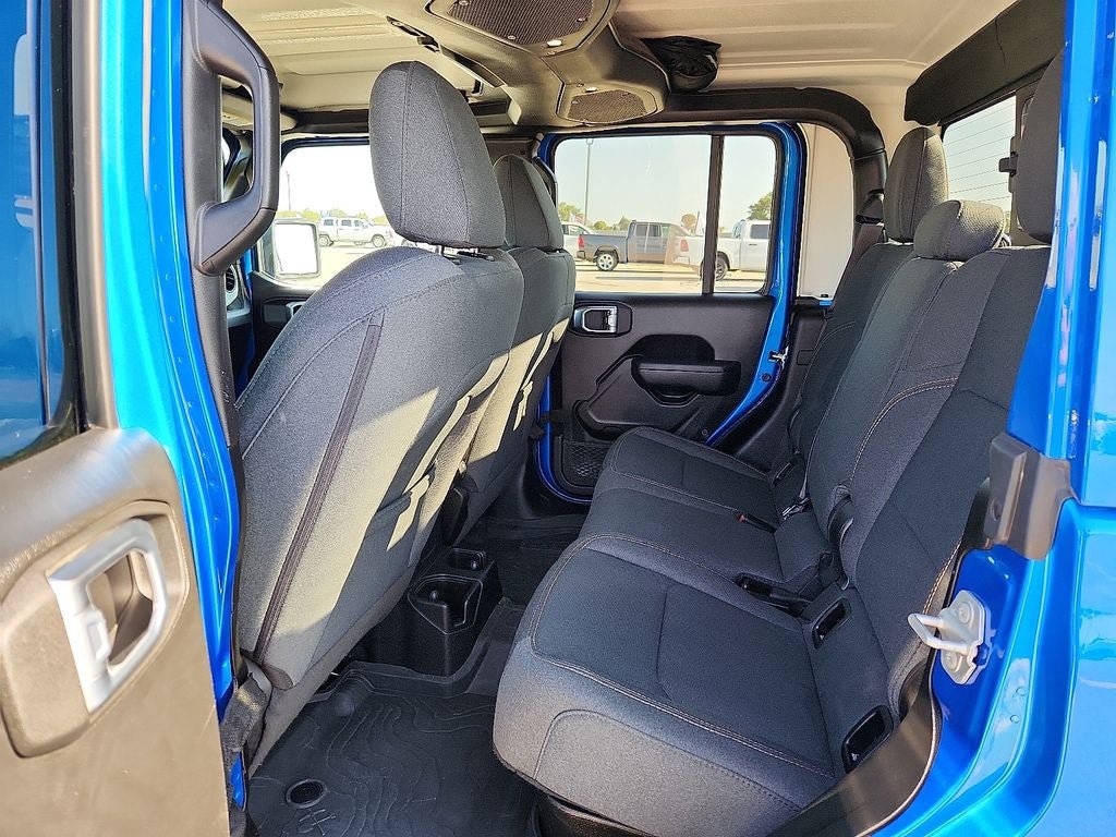 Used 2024 Jeep Gladiator Sport AWD/4WD image 15