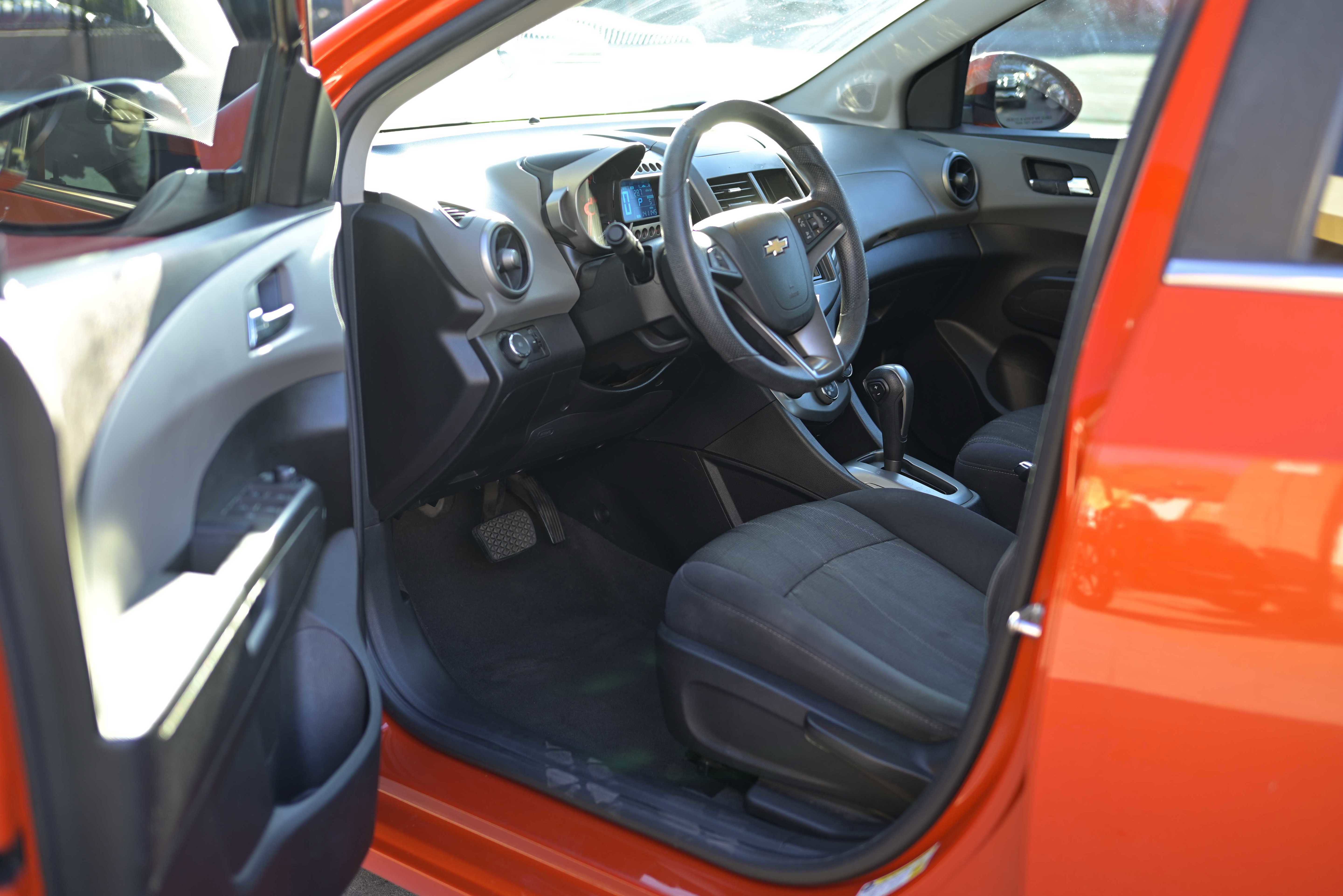 Used 2013 Chevrolet Sonic LT image 6