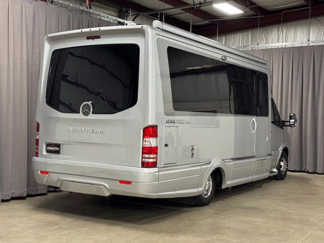 Used 2018 Mercedes-Benz Sprinter 3500 image 5