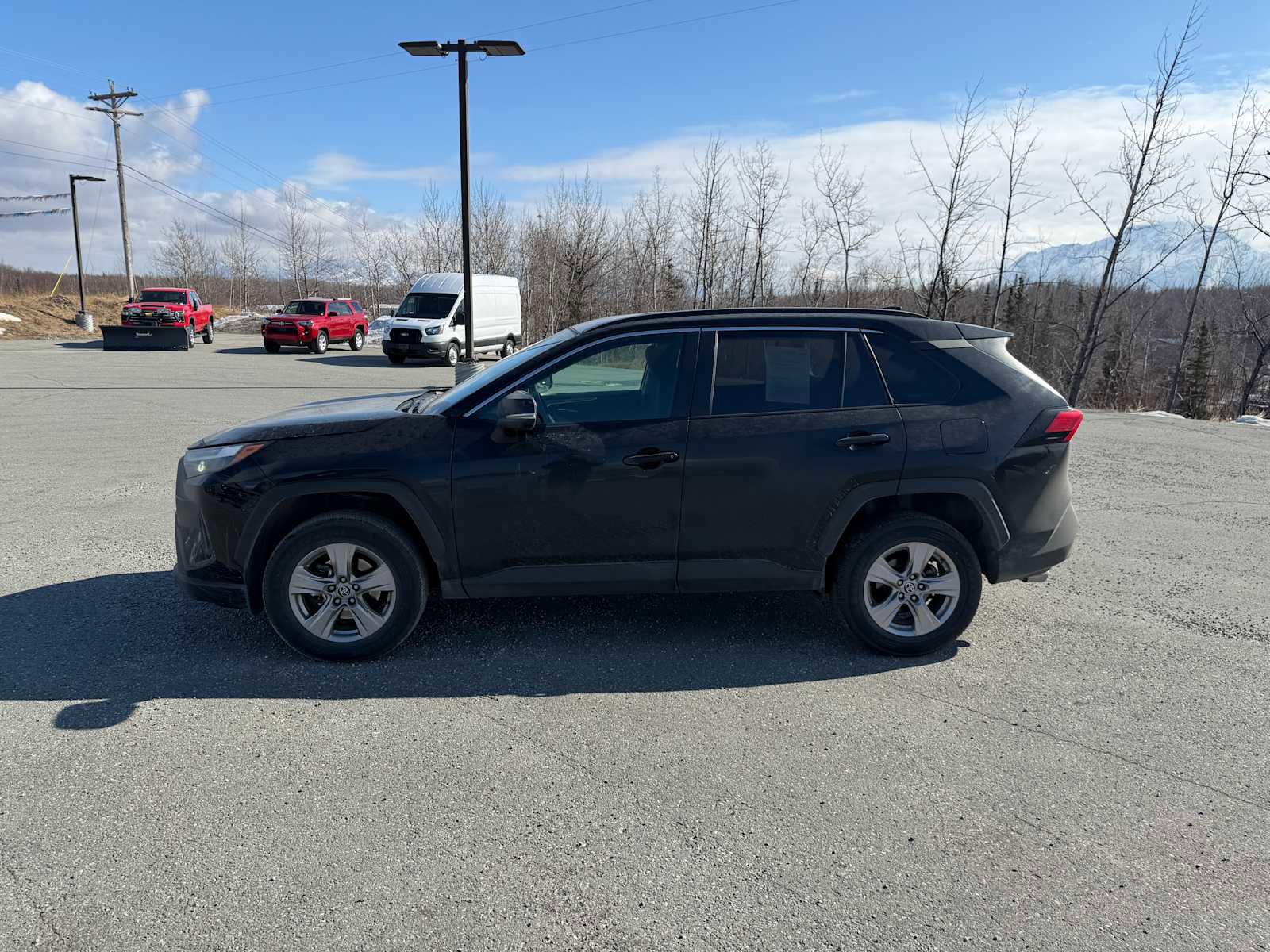 Used 2023 Toyota RAV4 XLE FWD image 2